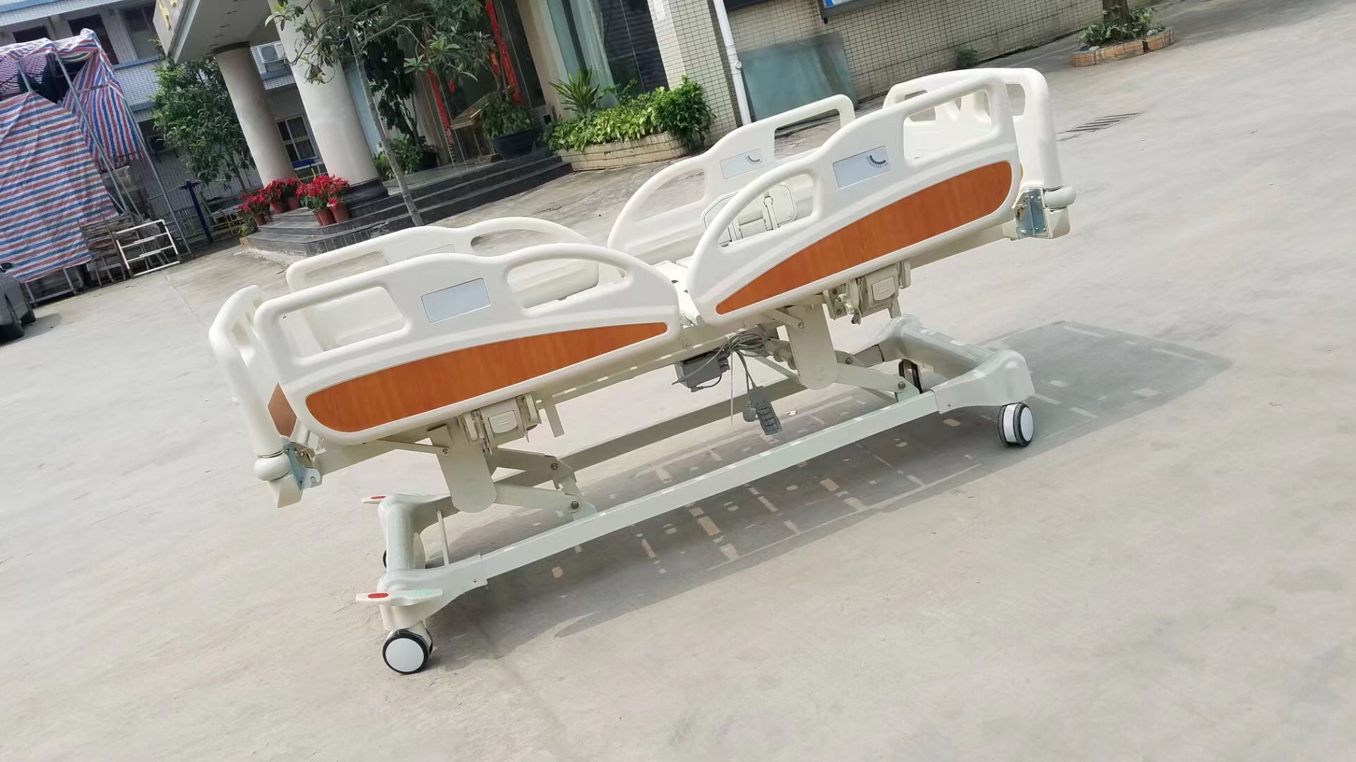 MAYAMED MY-R003 Comfortable 2-Function Manual Steel Frame Healthcare Nursing Medical Care Hospital Bed for Patient